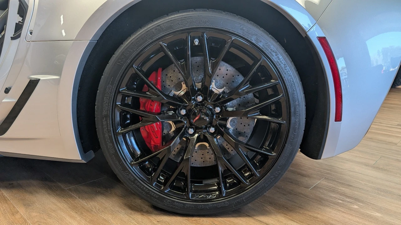 2017 Chevrolet Corvette C7 Z06 - Image 17 of 21