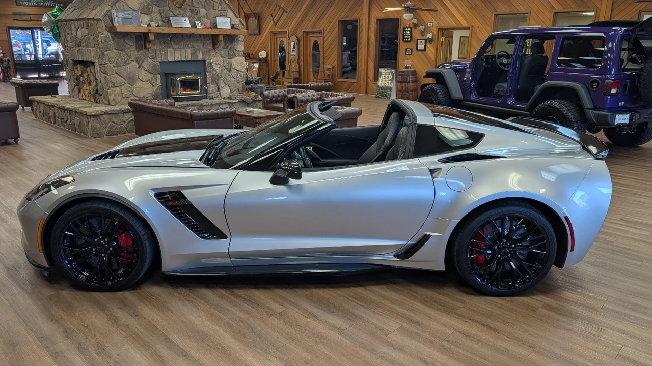 2017 Chevrolet Corvette C7 Z06 - Image 4 of 21