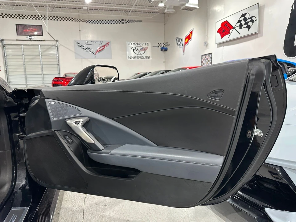 2017 Chevrolet Corvette C7 Z06 - Image 19 of 21