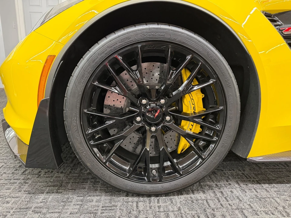 2017 Chevrolet Corvette C7 Z06 - Image 23 of 31