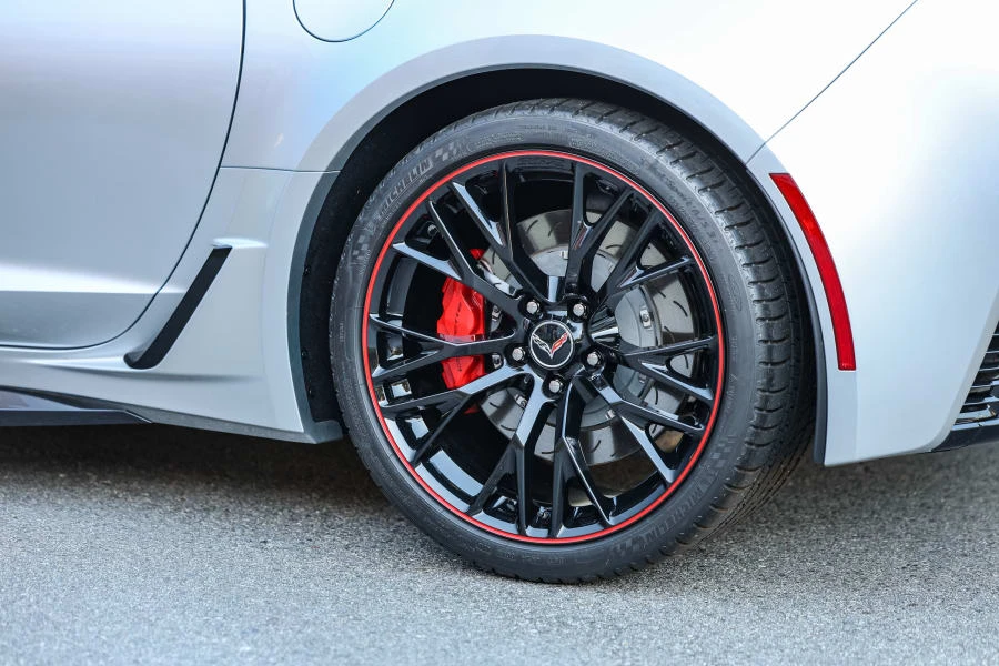 2017 Chevrolet Corvette C7 Z06 - Image 20 of 31