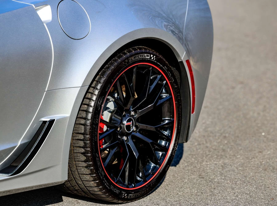 2017 Chevrolet Corvette C7 Z06 - Image 13 of 31