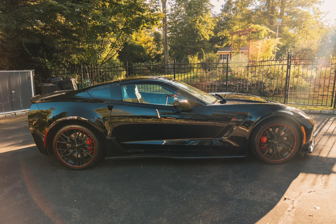 2017 Chevrolet Corvette C7 Z06 - Image 25 of 31