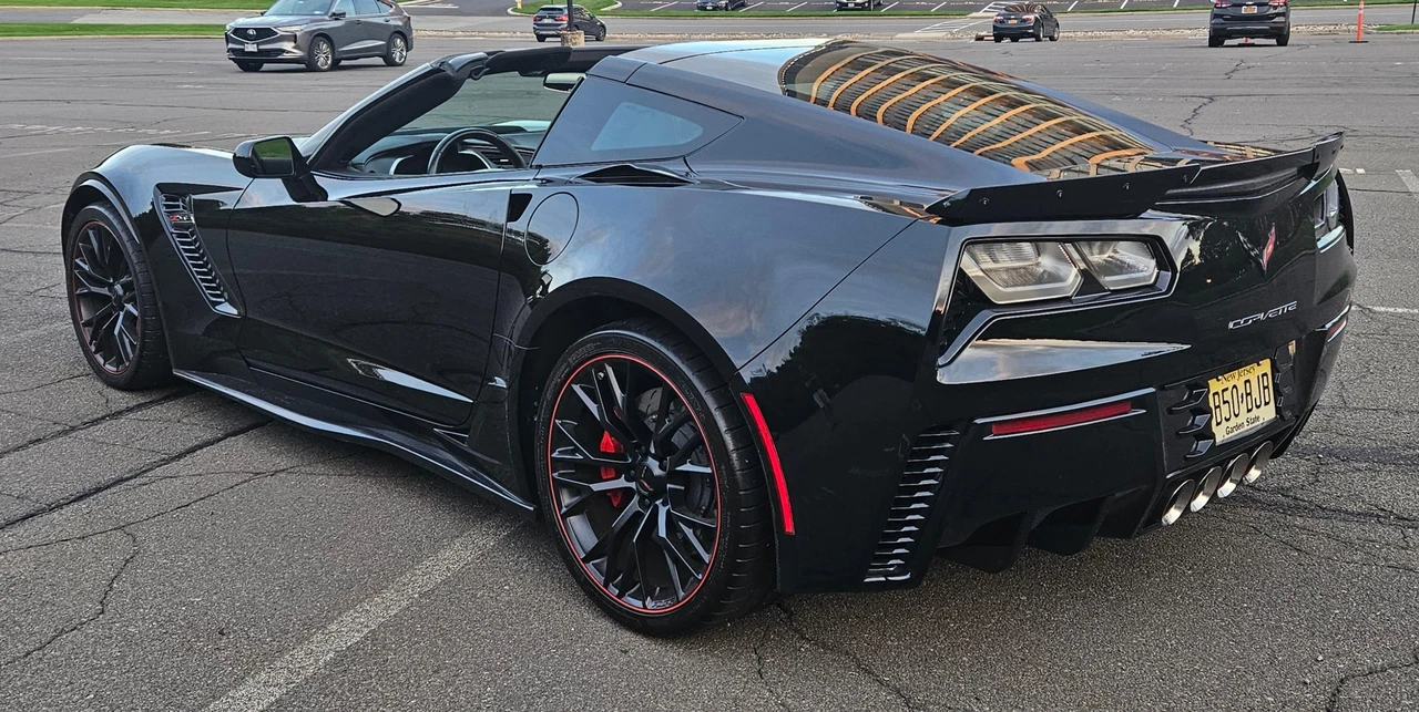 2017 Chevrolet Corvette C7 Z06 - Image 17 of 31