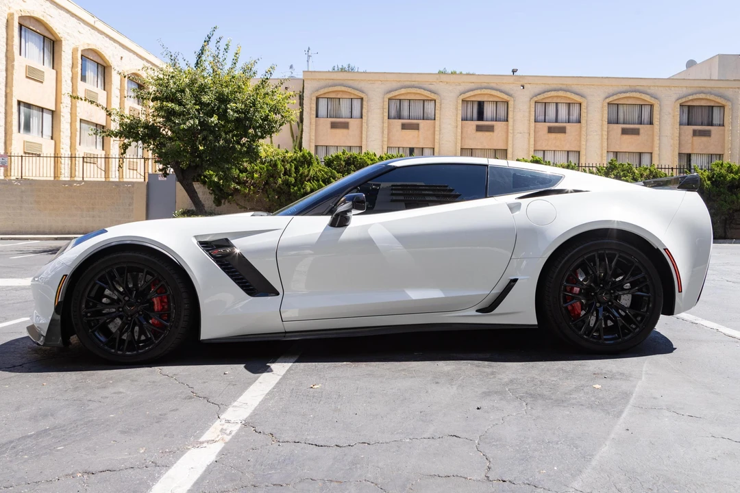 2017 Chevrolet Corvette C7 Z06 - Image 3 of 31
