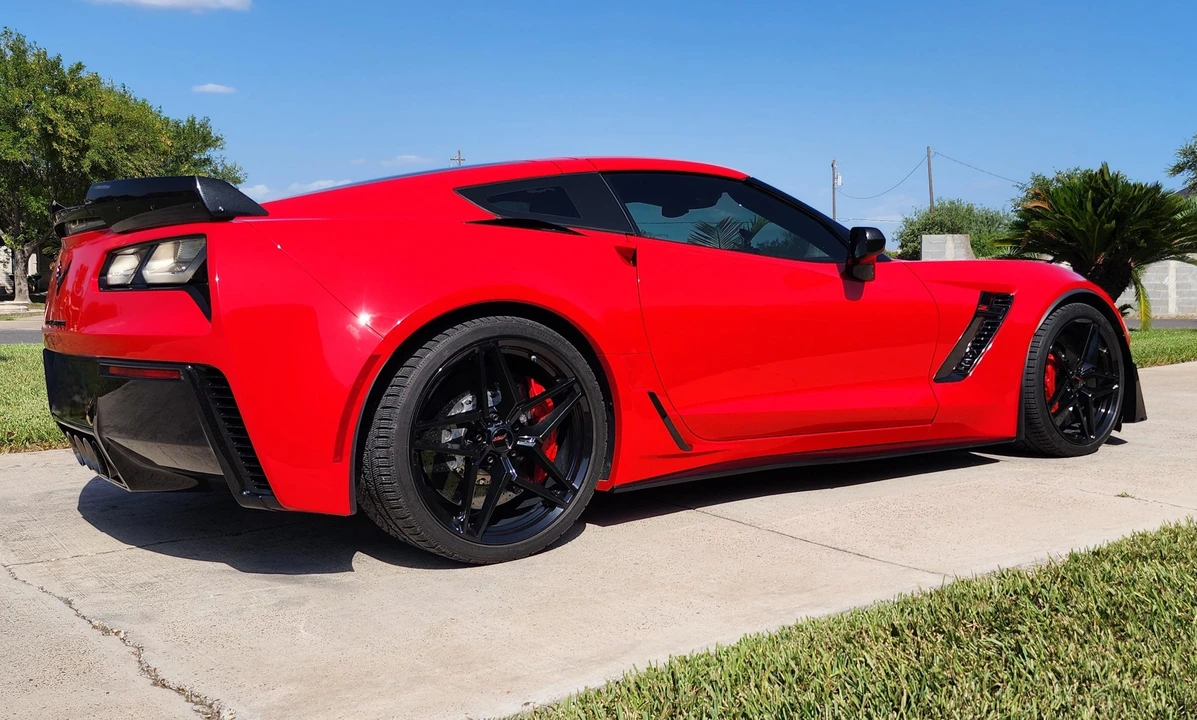 2017 Chevrolet Corvette C7 Z06 - Image 18 of 31