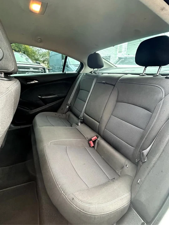 2017 Chevrolet Cruze - Image 10 of 15