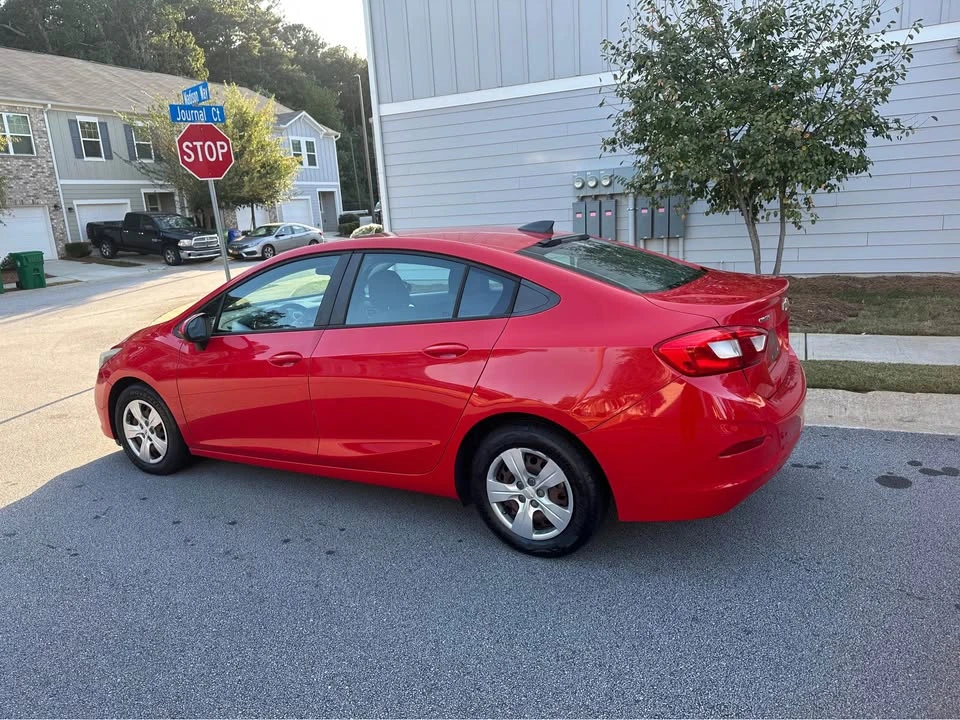 2017 Chevrolet Cruze - Image 4 of 9