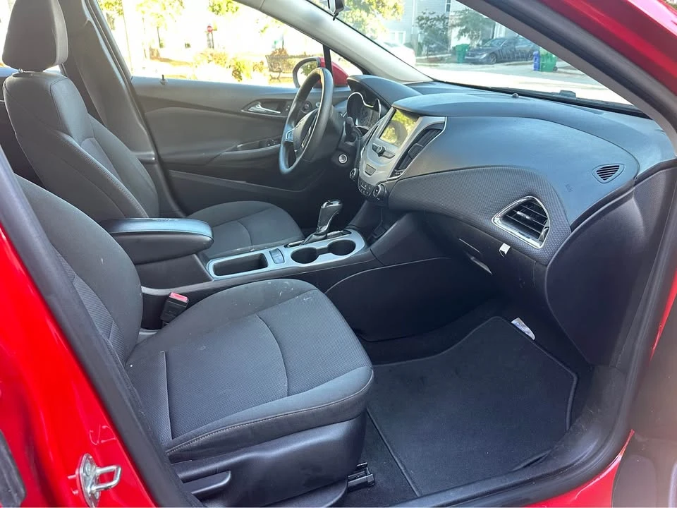 2017 Chevrolet Cruze - Image 2 of 9