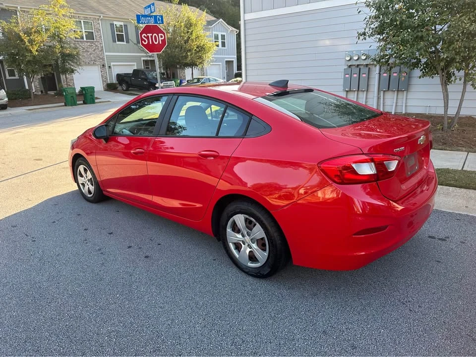 2017 Chevrolet Cruze - Image 6 of 9