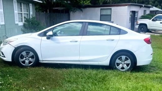 2017 Chevrolet Cruze - Image 3 of 5