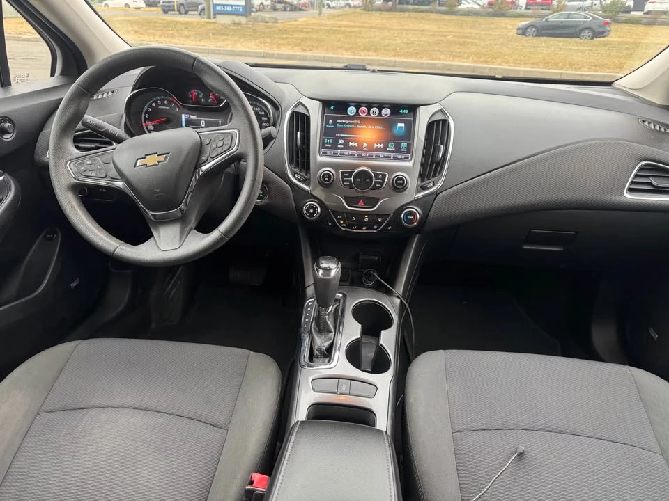 2017 Chevrolet Cruze - Image 6 of 7