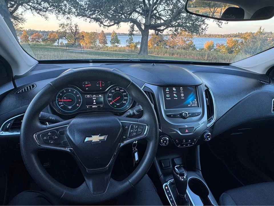 2017 Chevrolet Cruze - Image 11 of 12
