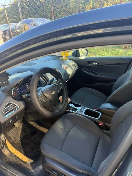 2017 Chevrolet Cruze - Image 2 of 7