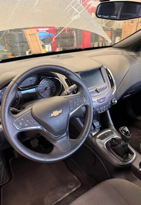 2017 Chevrolet Cruze - Image 10 of 13
