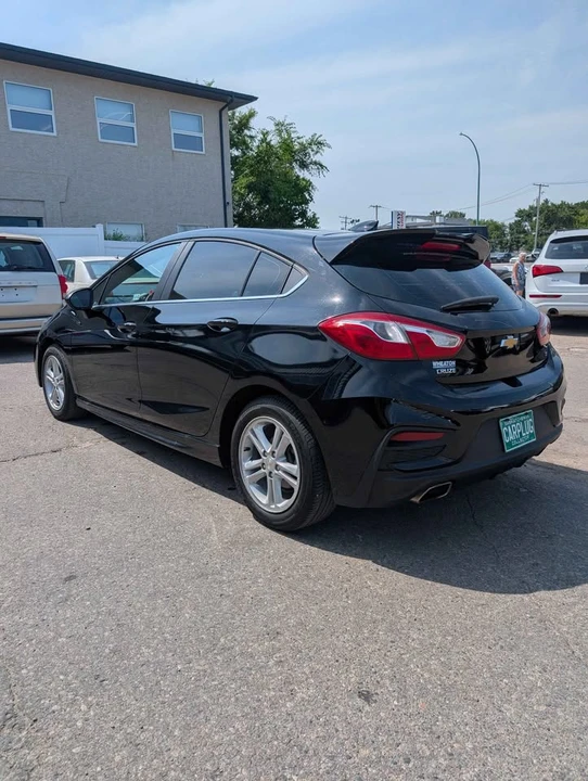 2017 Chevrolet Cruze - Image 8 of 17