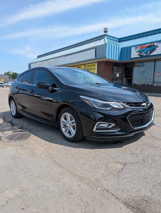 2017 Chevrolet Cruze - Image 2 of 17
