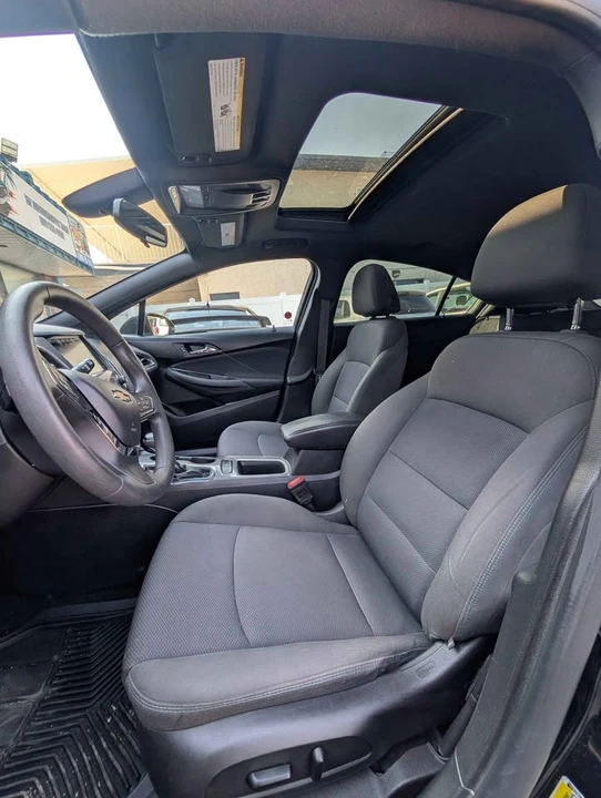2017 Chevrolet Cruze - Image 11 of 17