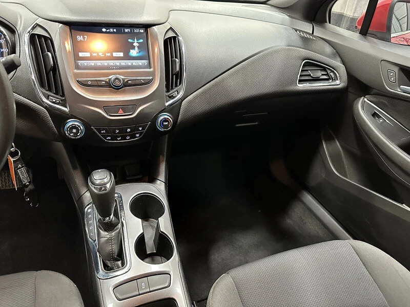 2017 Chevrolet Cruze - Image 10 of 12