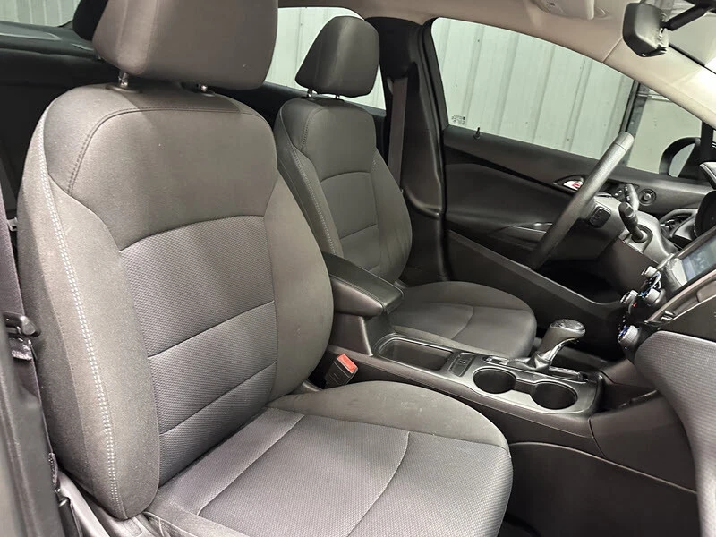 2017 Chevrolet Cruze - Image 18 of 21