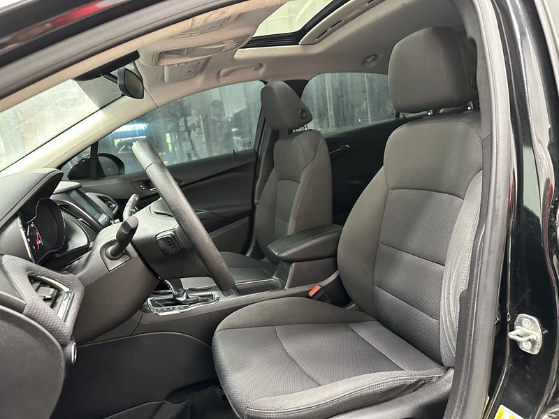 2017 Chevrolet Cruze - Image 11 of 21