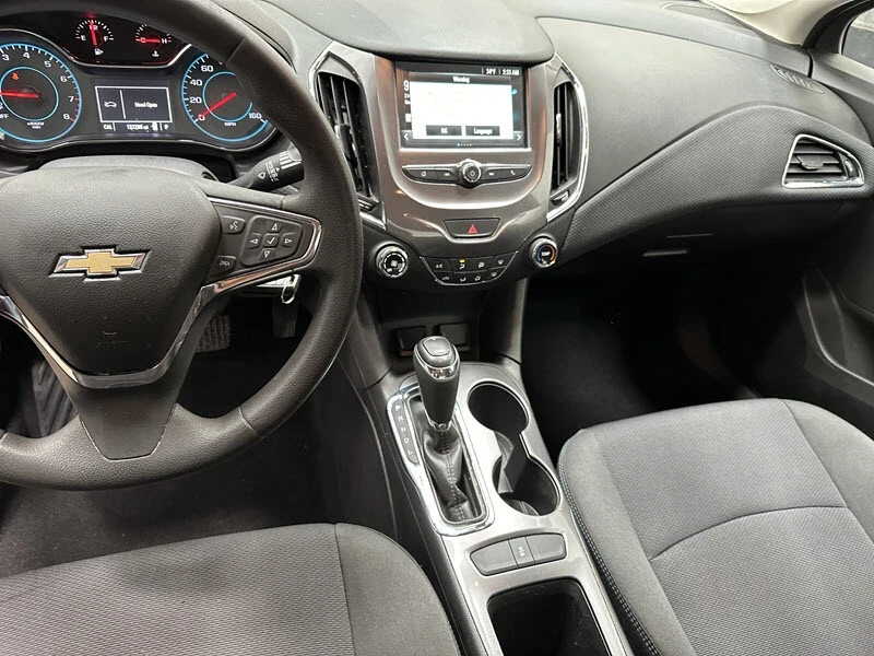 2017 Chevrolet Cruze - Image 9 of 21