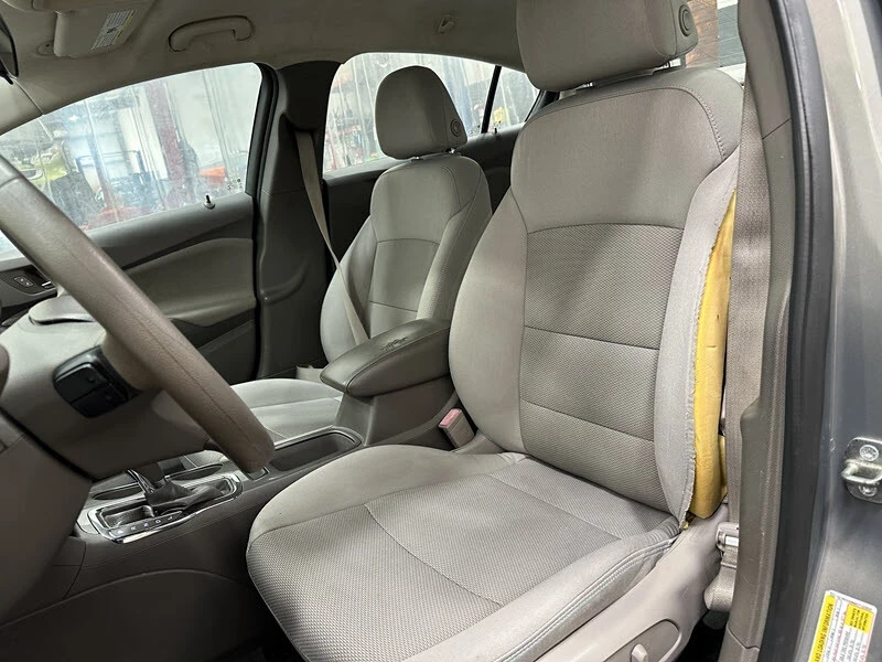 2017 Chevrolet Cruze - Image 10 of 12