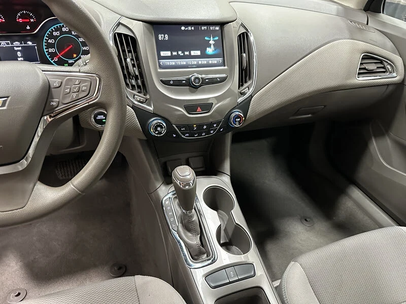 2017 Chevrolet Cruze - Image 9 of 12