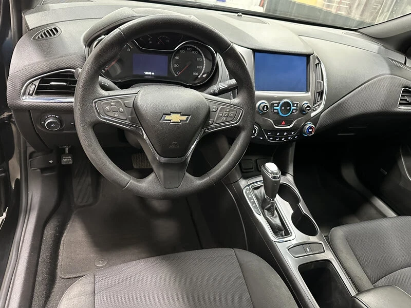 2017 Chevrolet Cruze - Image 8 of 12
