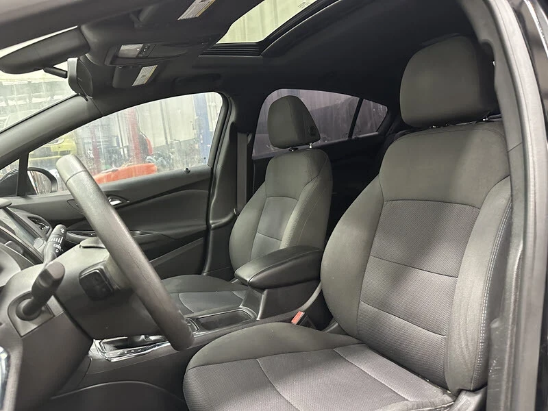 2017 Chevrolet Cruze - Image 10 of 12