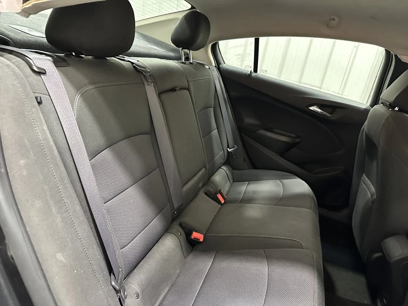 2017 Chevrolet Cruze - Image 15 of 21
