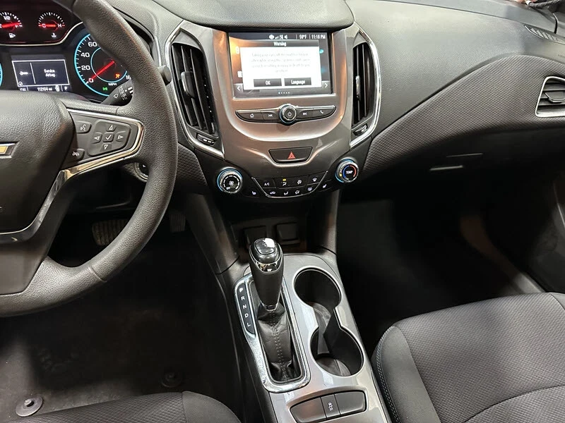 2017 Chevrolet Cruze - Image 9 of 21