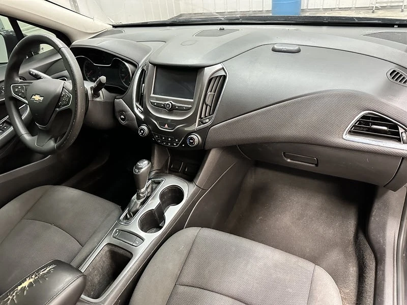 2017 Chevrolet Cruze - Image 16 of 20