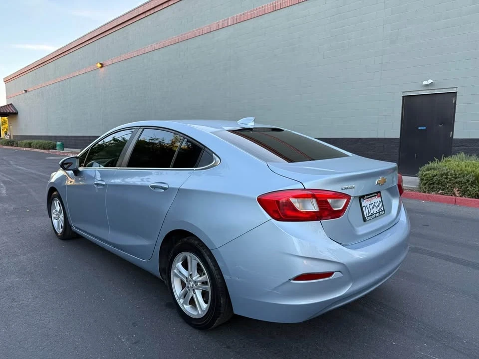 2017 Chevrolet Cruze - Image 4 of 15
