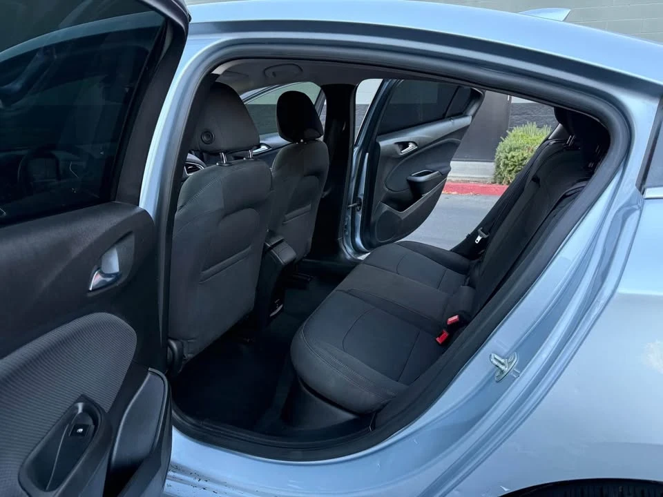 2017 Chevrolet Cruze - Image 11 of 15