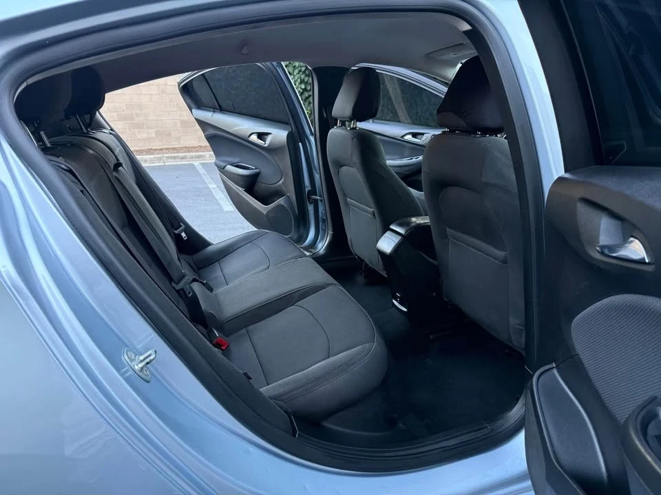 2017 Chevrolet Cruze - Image 10 of 15