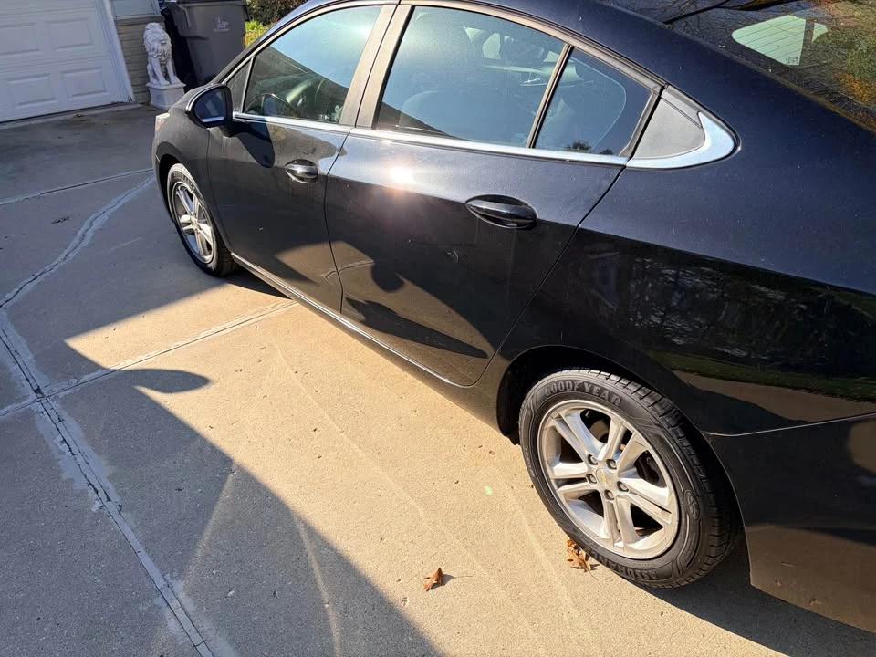 2017 Chevrolet Cruze - Image 4 of 18