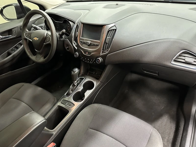2017 Chevrolet Cruze - Image 18 of 21