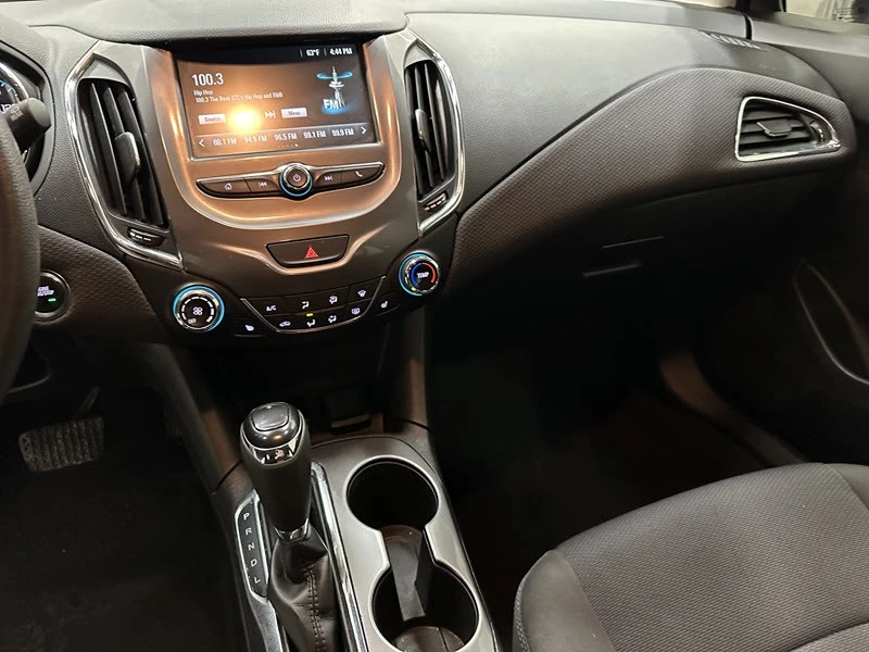 2017 Chevrolet Cruze - Image 9 of 21