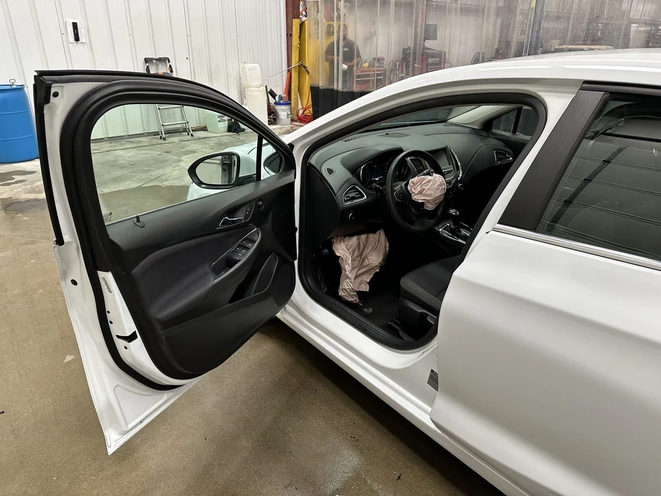 2017 Chevrolet Cruze - Image 7 of 12