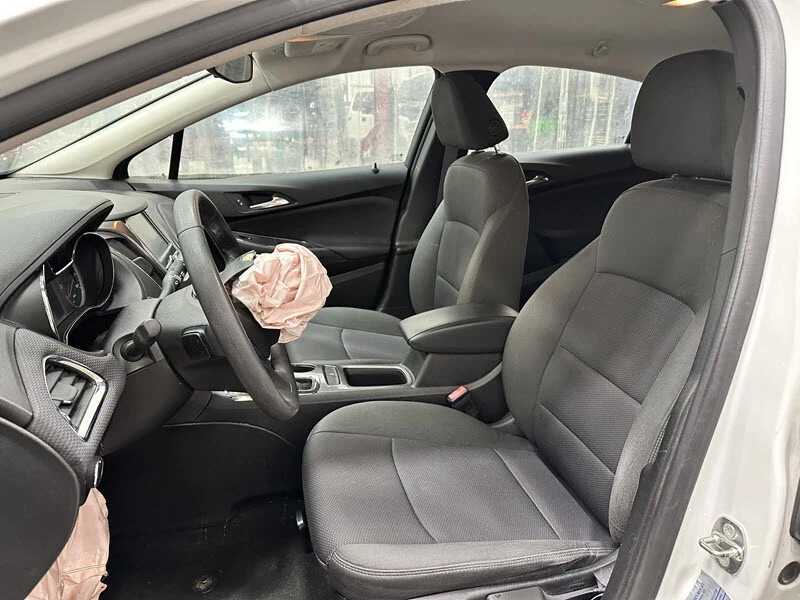 2017 Chevrolet Cruze - Image 10 of 12