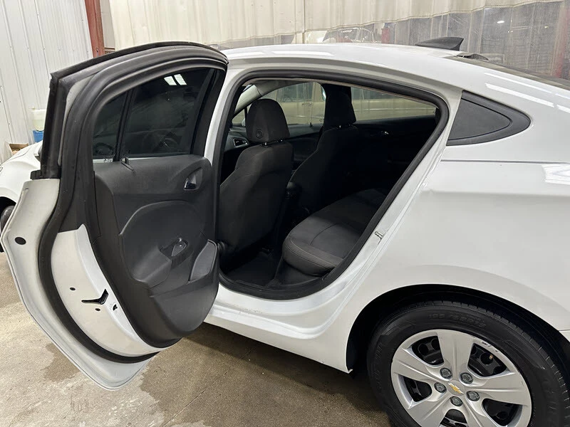 2017 Chevrolet Cruze - Image 11 of 21
