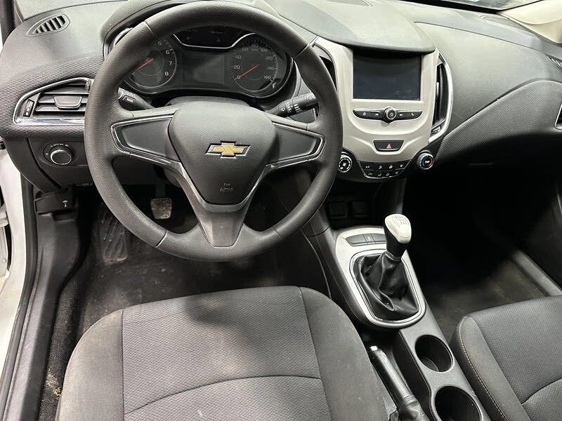2017 Chevrolet Cruze - Image 8 of 21