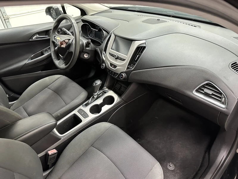 2017 Chevrolet Cruze - Image 19 of 21