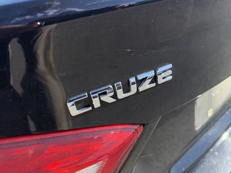 2017 Chevrolet Cruze - Image 5 of 12