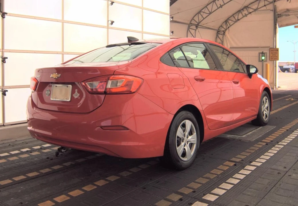 2017 Chevrolet Cruze - Image 5 of 12