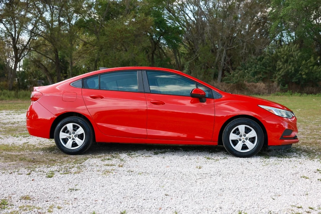 2017 Chevrolet Cruze - Image 13 of 21