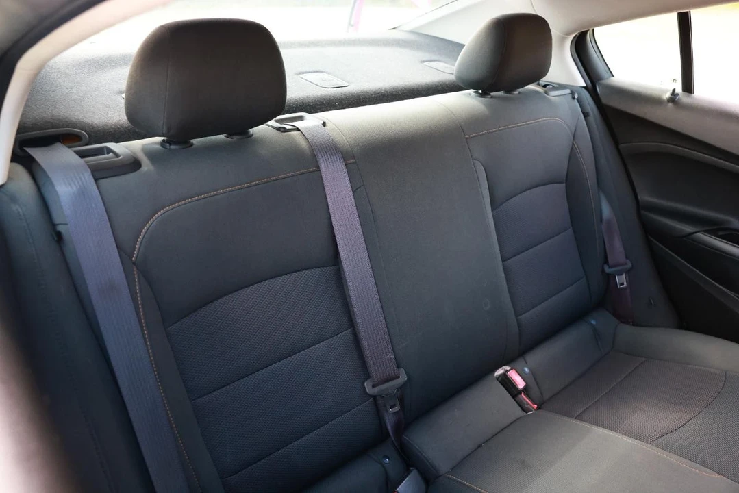 2017 Chevrolet Cruze - Image 14 of 21