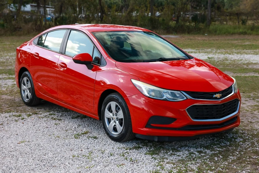 2017 Chevrolet Cruze - Image 15 of 21