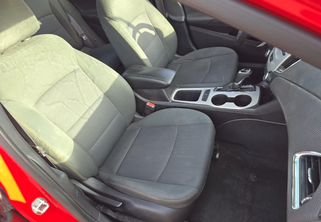 2017 Chevrolet Cruze - Image 10 of 12